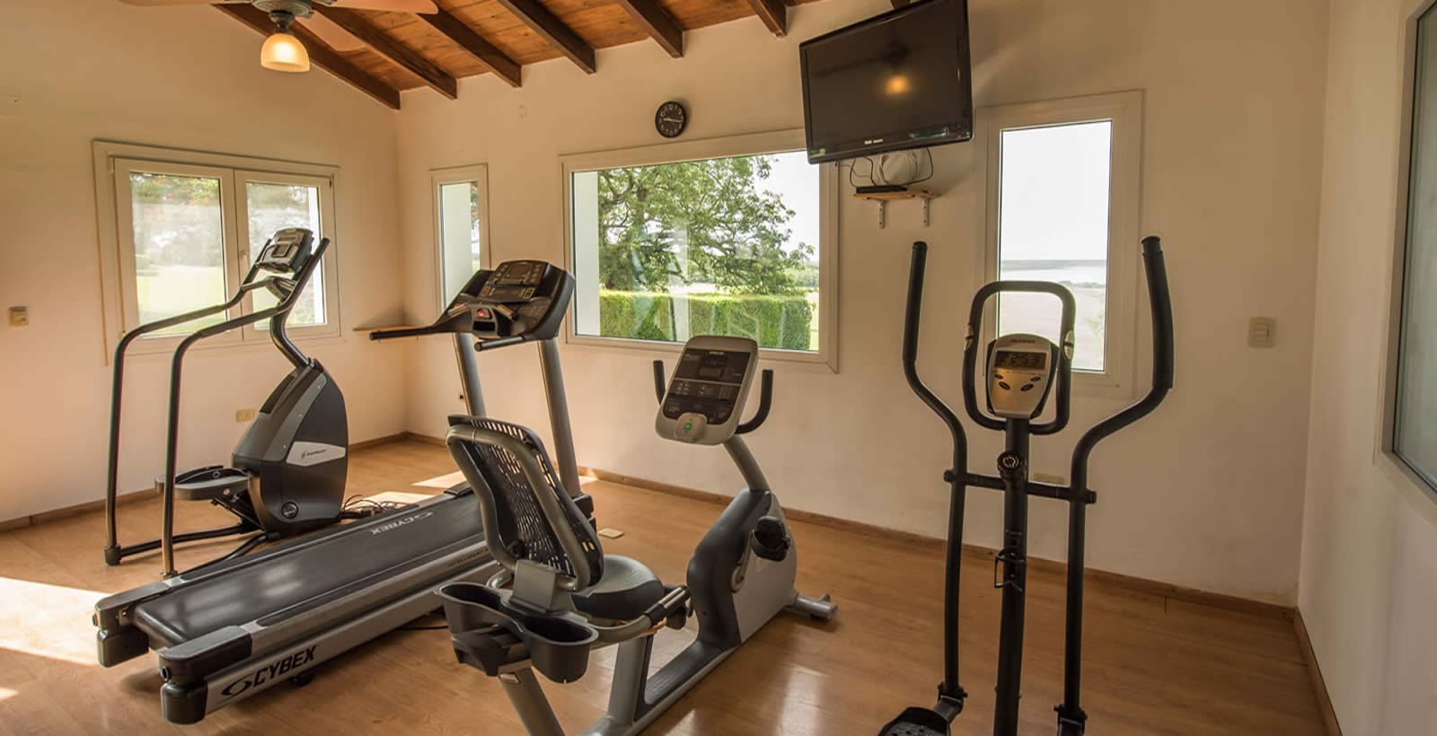 los-ombues-lodge-gym1
